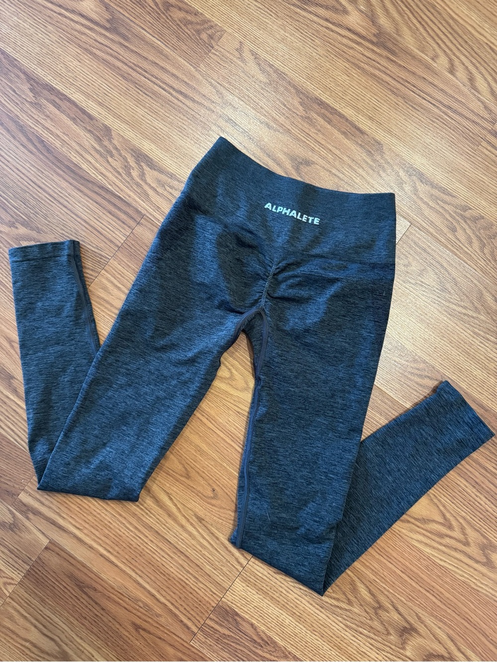 Alphalete Seamless High-Waisted Leggings | Charcoal Gray | Size Small